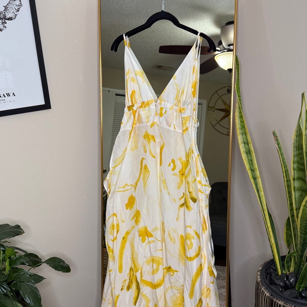 Cult Gaia Chelsea Plunge-Neck Midi Dress In White Silk - Picture 10 of 13